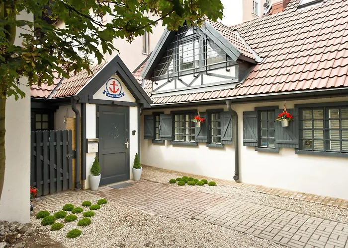 Anchor House